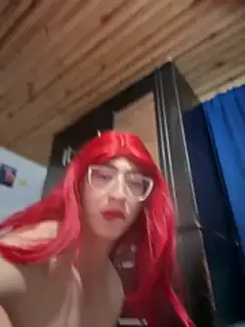 Offline NICOLLE__12 on StripChat