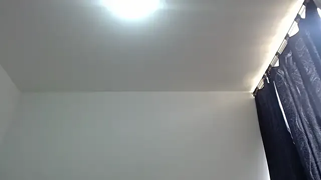 Private nicolle_milf1978 on StripChat