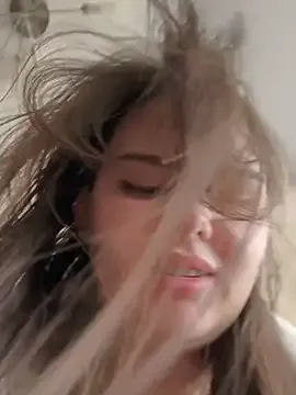 Offline NikaMur on StripChat