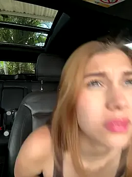 Offline Nikii__ on StripChat