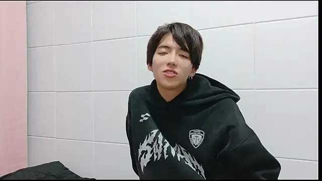 Offline NORA_NEKO_2_2 on StripChat