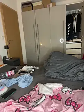 Freechat OliviaaFischer on StripChat