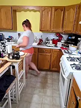 Freechat onlyhotbbw75 on StripChat