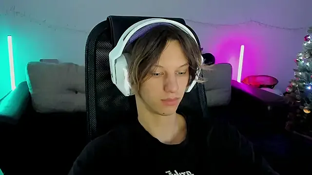 Offline Ostin_meow on StripChat