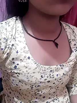 Group pari_rani7 on StripChat