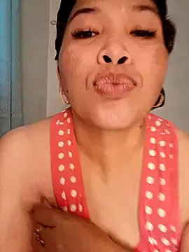 Offline Pinaydreamer18 on StripChat