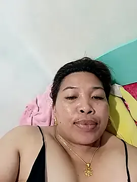 Offline Pinaydreamer18 on StripChat