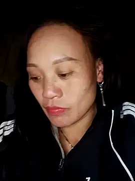 Freechat Piu_18 on StripChat