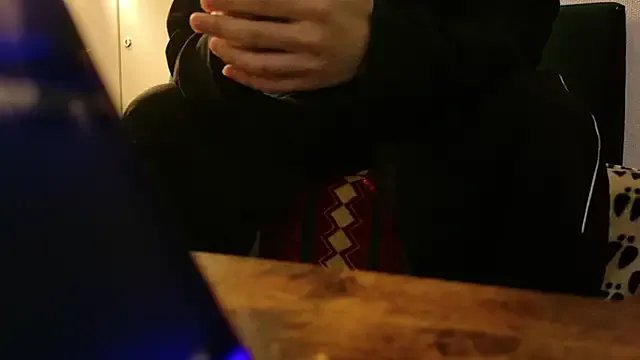 Freechat POCARI_SWEAT on StripChat