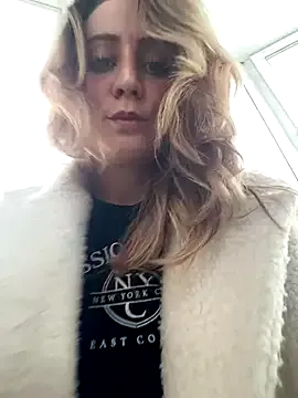 Offline Puzdosia on StripChat