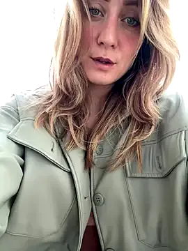 Offline Puzdosia on StripChat