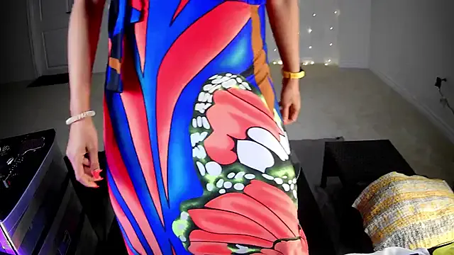 Offline Ravishing_Roma on StripChat