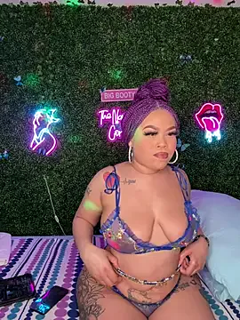 Freechat RenaThickAss on StripChat