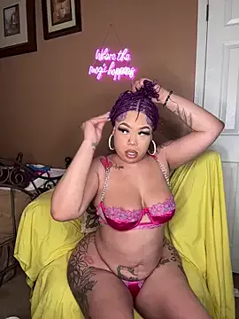 Freechat RenaThickAss on StripChat