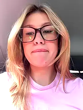 Offline RinaCat on StripChat