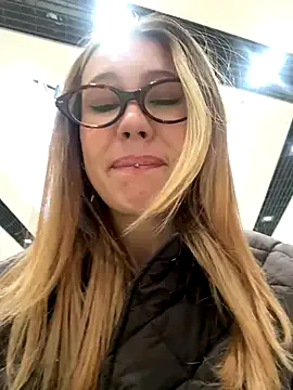 Offline RinaCat on StripChat