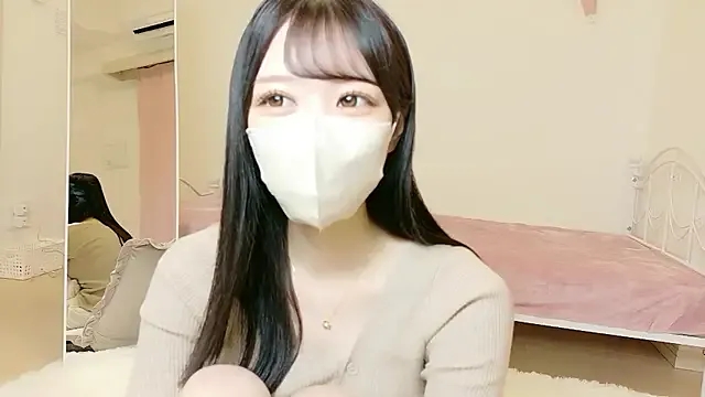 Offline roachan_ on StripChat