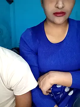 Offline RomanticCouple432 on StripChat