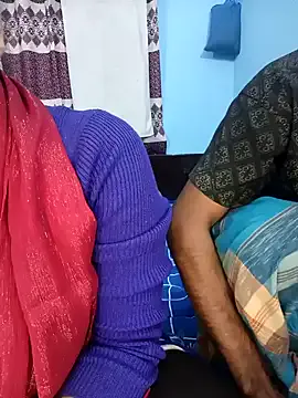 Offline RomanticCouple432 on StripChat