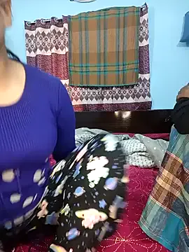 Offline RomanticCouple432 on StripChat