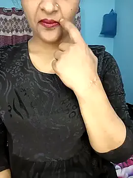 Offline RomanticCouple432 on StripChat