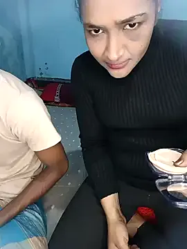 Offline RomanticCouple432 on StripChat