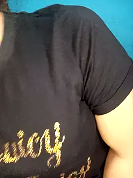 Offline RomanticCouple432 on StripChat