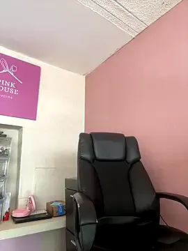 Offline Sallem_Pink on StripChat