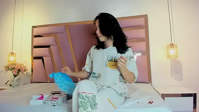 SamanthaLux on StripChat