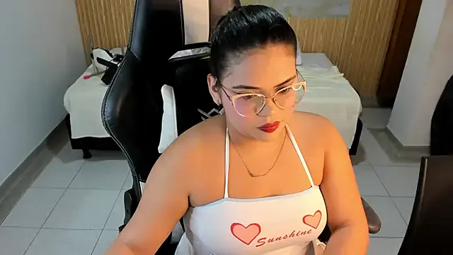 Offline samy_19_ on StripChat