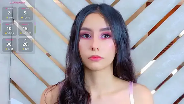 Sarah-Grace on StripChat