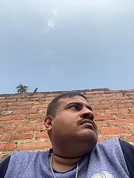 Offline Saxymood1111 on StripChat