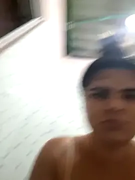 Offline sexy-latin10 on StripChat