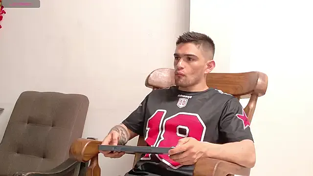 Offline Sexy_Alejandro_ on StripChat