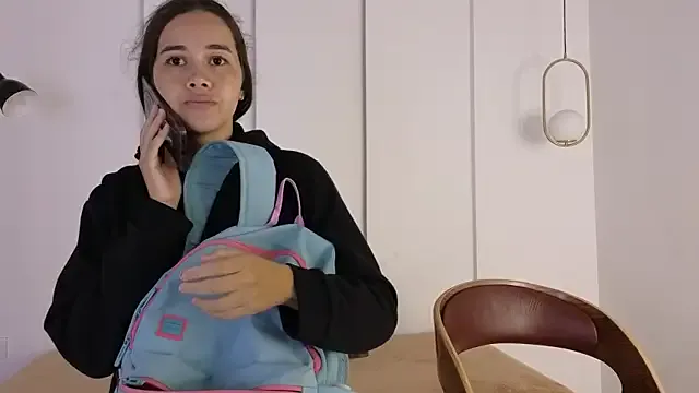 Offline sexychanell_18 on StripChat