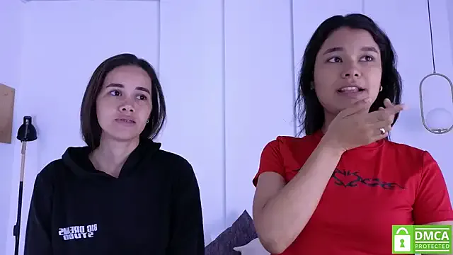 Offline sexychanell_18 on StripChat