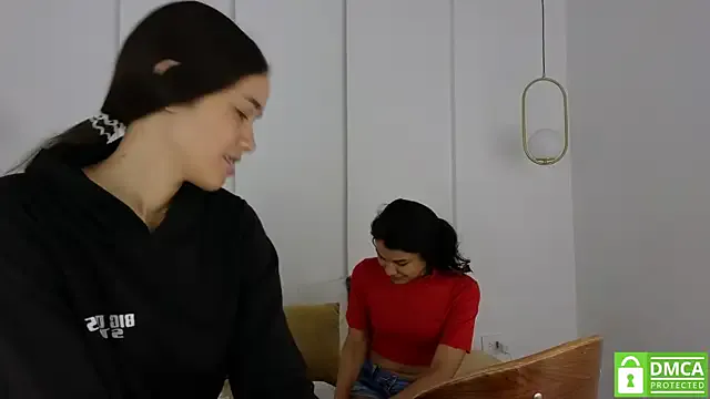 Offline sexychanell_18 on StripChat