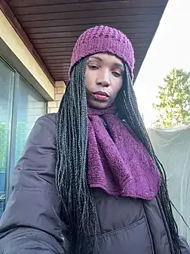 Freechat ShantelSexyYoungMilfie on StripChat