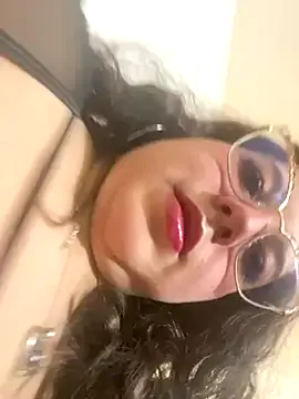 Offline shara_ on StripChat