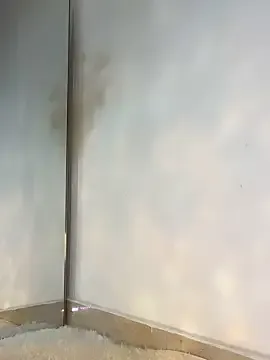 Offline sharony_x on StripChat