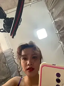 Offline sharony_x on StripChat