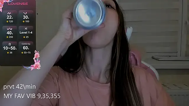 Offline shy_melony on StripChat