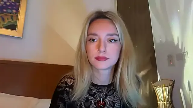 Offline SirenaBelle on StripChat