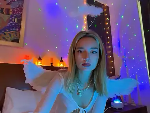 Offline SirenaBelle on StripChat