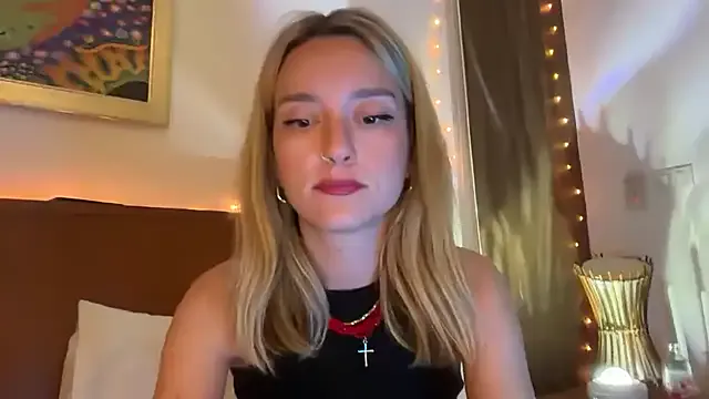 Offline SirenaBelle on StripChat