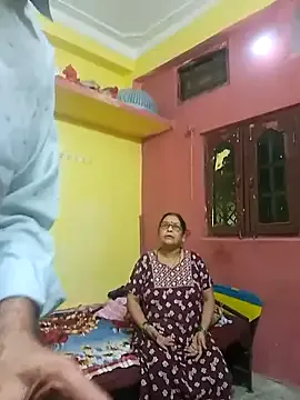 Offline sivani_asha on StripChat