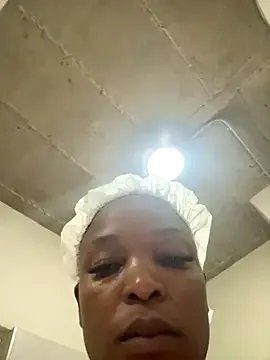 Freechat slimcateee on StripChat