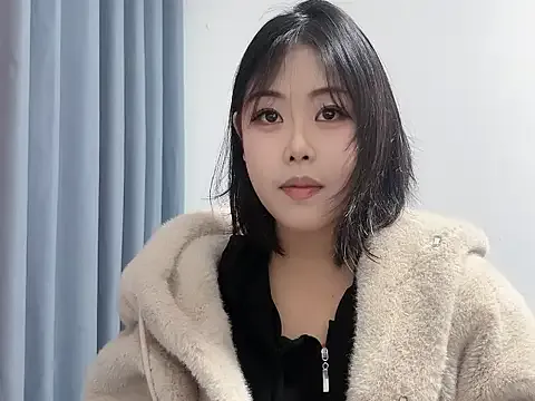 Freechat smalldaisy on StripChat