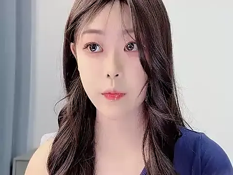 Freechat smalldaisy on StripChat