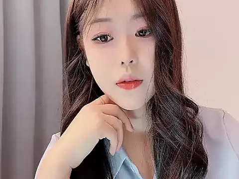 Freechat smalldaisy on StripChat